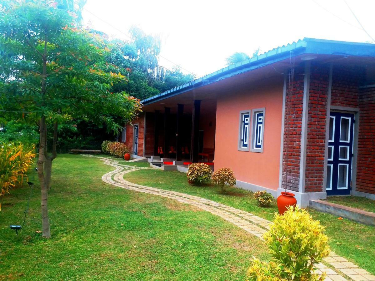 Hotel Honey Tree Polonnaruwa Exterior foto